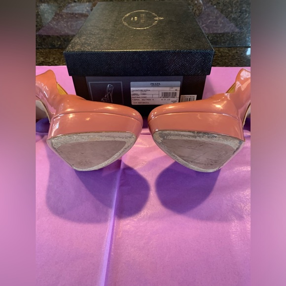 PRADA Calzature Donna Round Toe Heels ~ EU Size 40/US 9.5 ~ color Nero/Blush - Picture 6 of 12